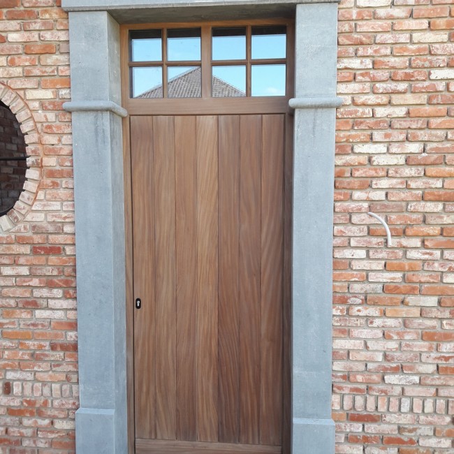 Stadion Barcelona Gezond Massief houten deur - All-Port fabrikant sectionaal poorten