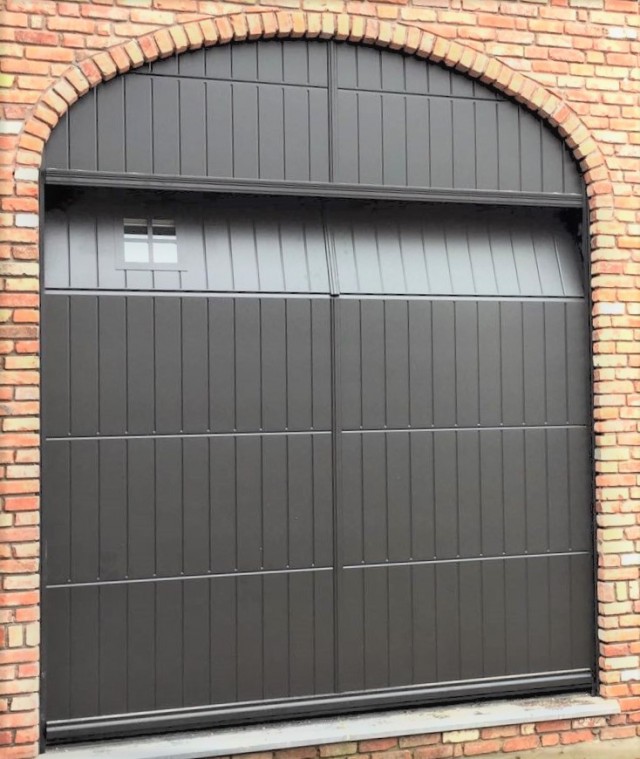 Sectional garage door in pastoral style